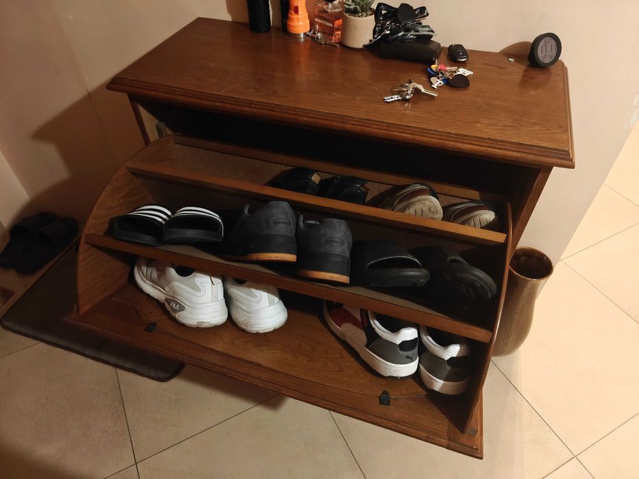Szafka drewniana na buty