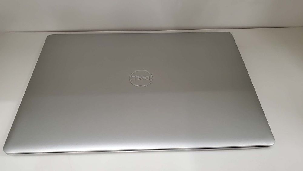 Dell laptop Inspiron 3593