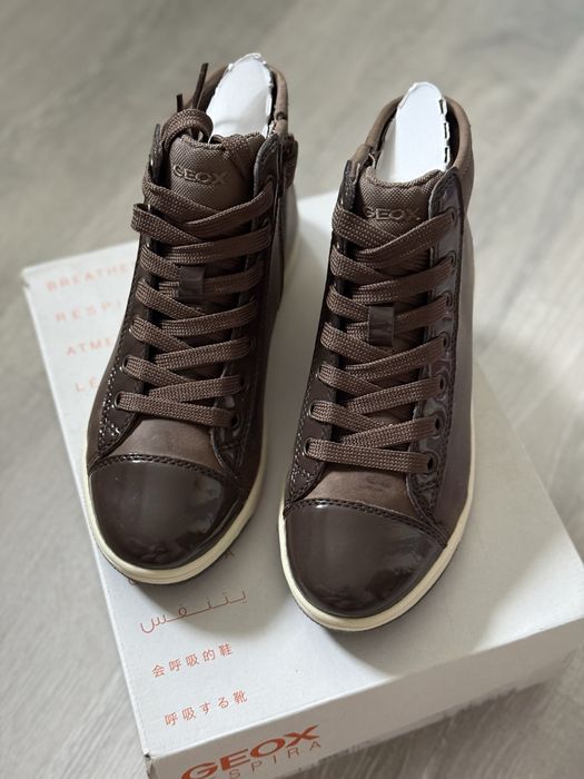 Нові черевики Geox J Creamy, 33 розмір