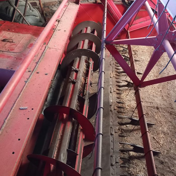 Kombajn zbożowy Massey Ferguson 87