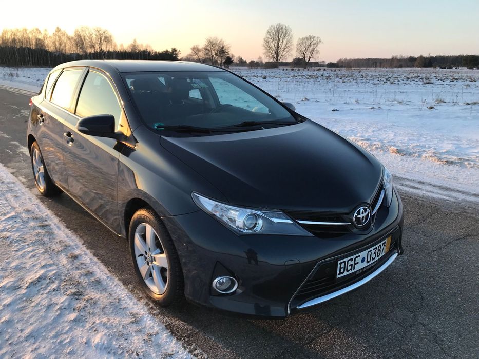 Toyota Auris 1.6 benzyna