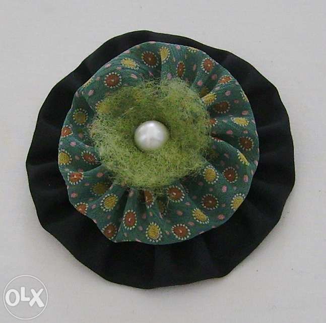 Pregadeira verde com pérola - Nova