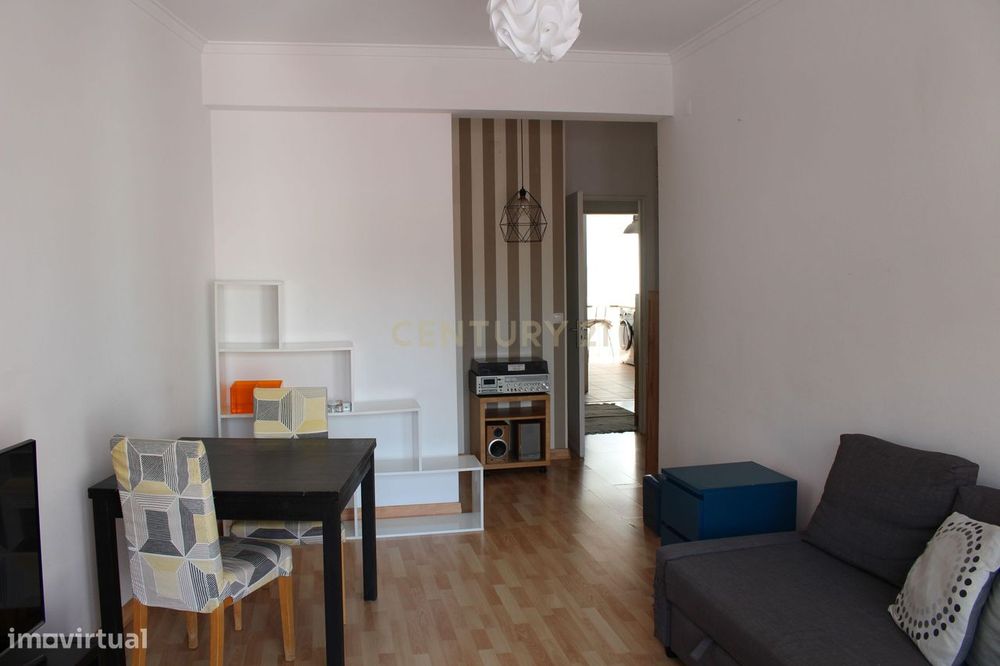 Apartamento T1 Mobilado e equipado em Algés,  - Oportunidade Única!