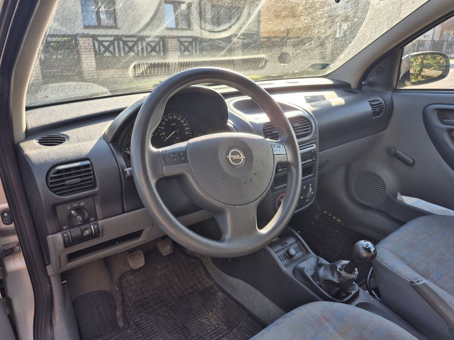 Samochód osobowy Opel Corsa