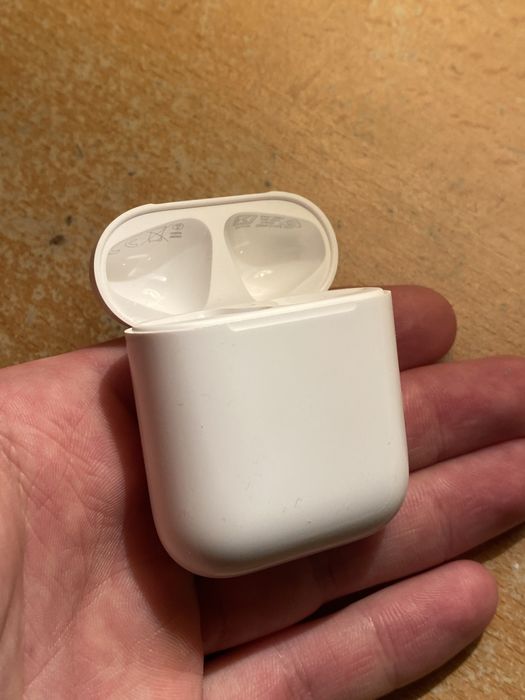 Baza Airpods 2 A1602 Etui ladujace  Box Pudelko Stan idealny