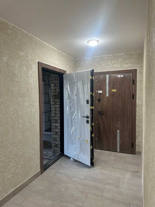 (5) Продаж 2к квартири на проспекті Юності  4422