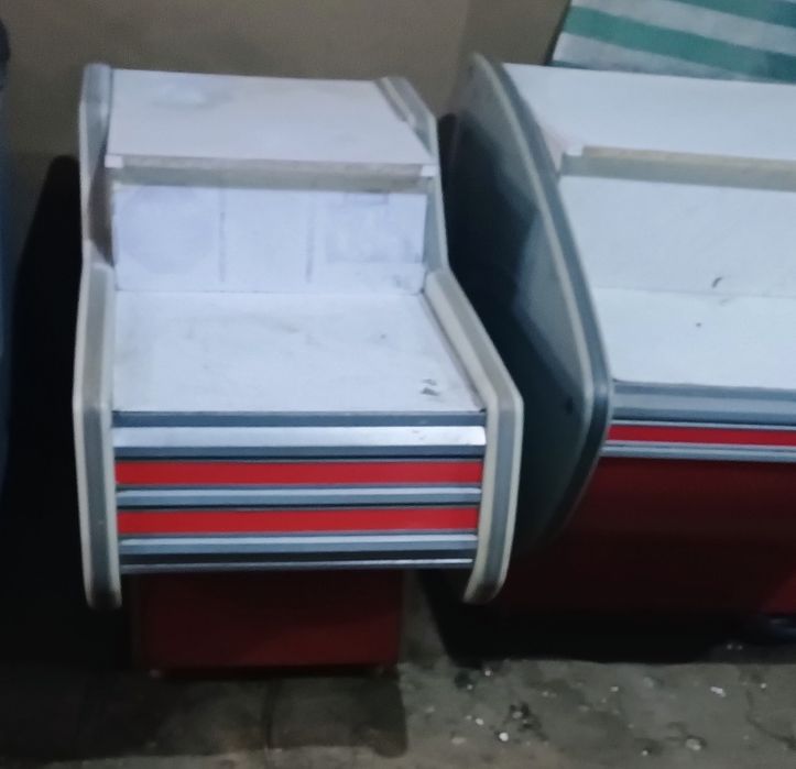 Прилавок торговий.Касове місце.Для вітрин холодильних.