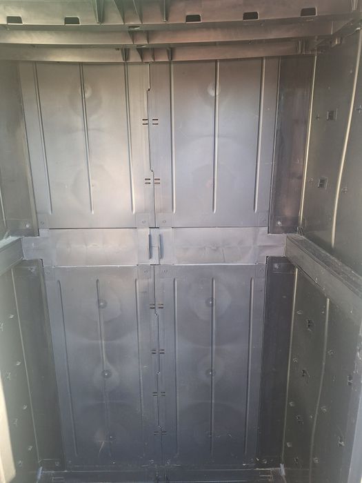 Movel  cinza plastico