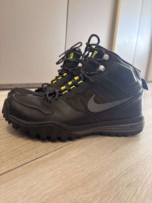 Продам ботинки Nike
