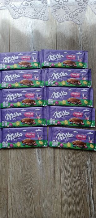 Czekolada Milka Spring Joy z kakaowymi drażami 90g