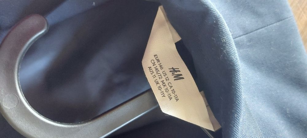 Garnitur komunijny granatowy. Rozmiar146. H&M