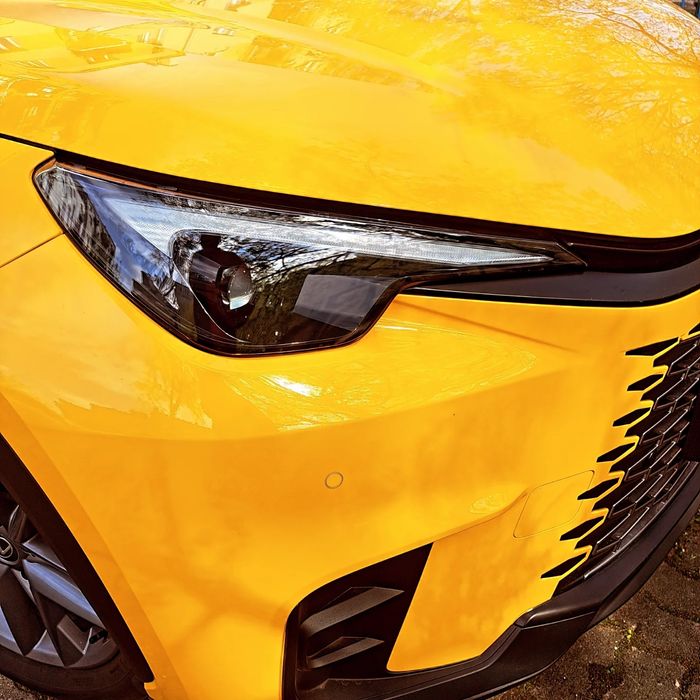 polerowanie reflektorów z dojazdem , pranie tapicerki,  OZONOWANIE