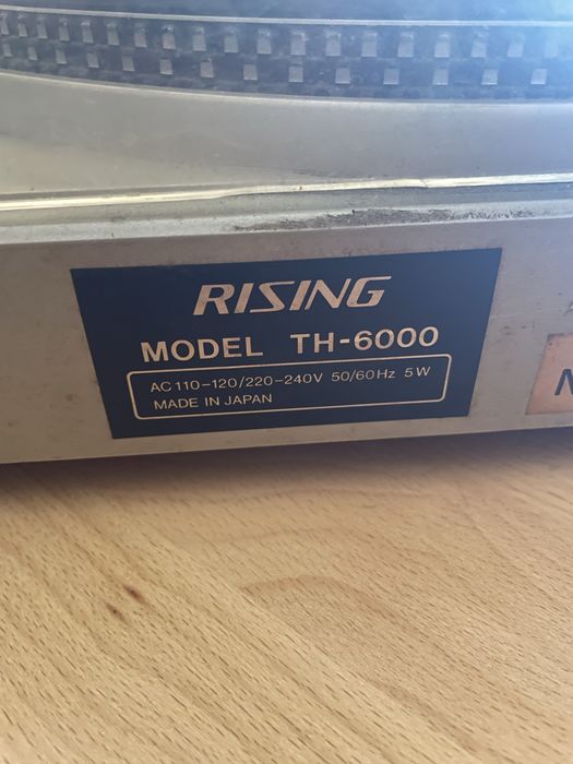 Leitor de vinil - RISING MODEL TH-6000