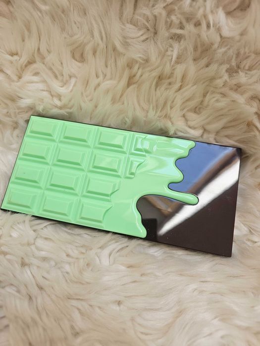 Paletka revolution chocolate mint
