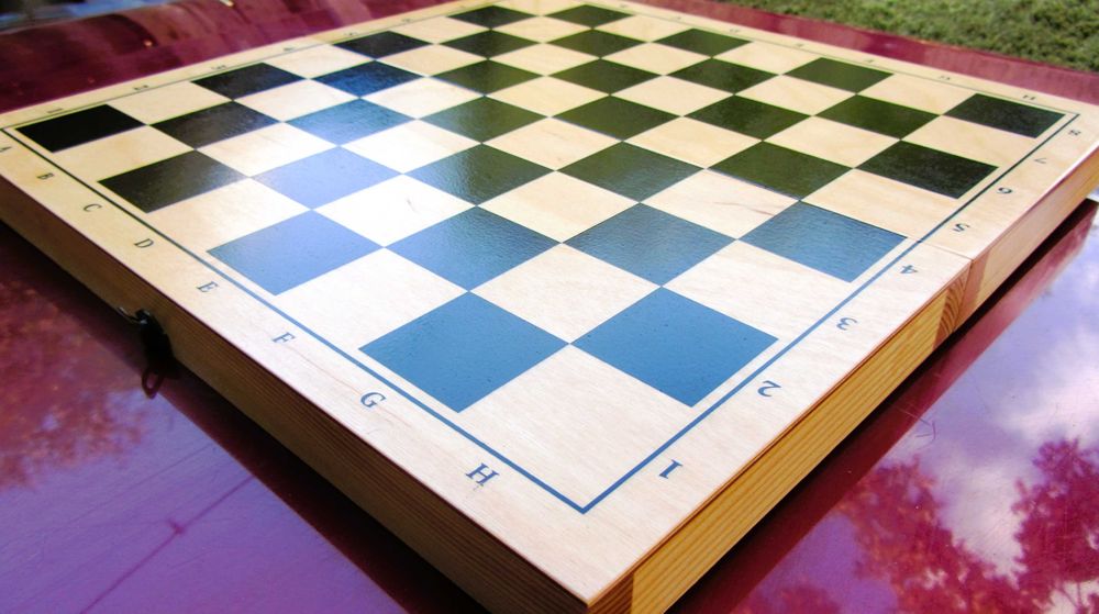 доска для игры в шахматы, шахматная доска хорошего качества