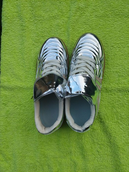 Sneakersy damskie z błyskiem