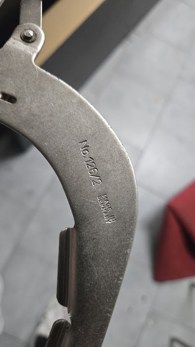 Arco de Serra Ajustável GEDORE 126/2 — Estrutura (Made in Germany)