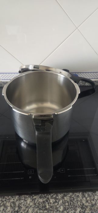 Panela de Pressão Magefesa Practika Plus 6L (Indução) – Estado Excelente!