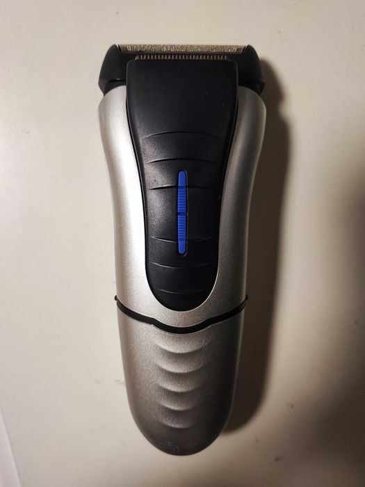 Электробритва BRAUN Series 1 150 отличное состояние