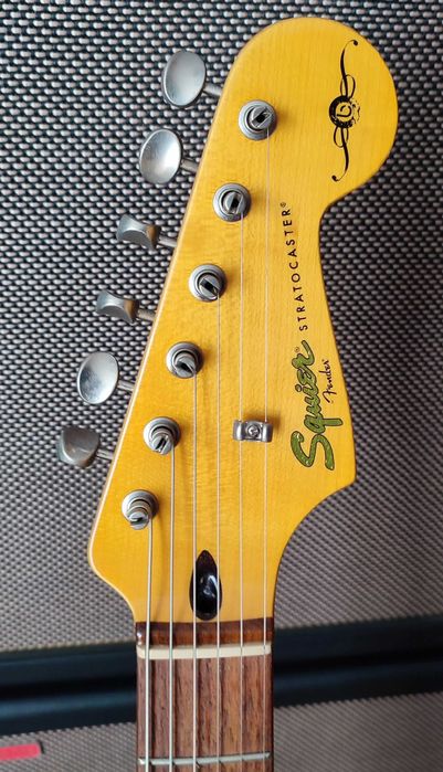 Squier Simon Neil (Biffy Clyro) Stratocaster Classic Vibe Fiesta Red