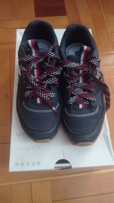 Кросівки на хлопчика чи на дівчину