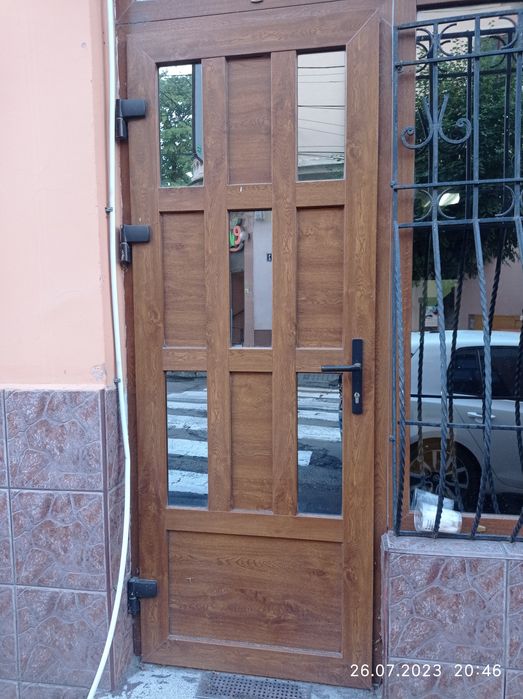 Металопластикові двері. Установка дверей Хуст.