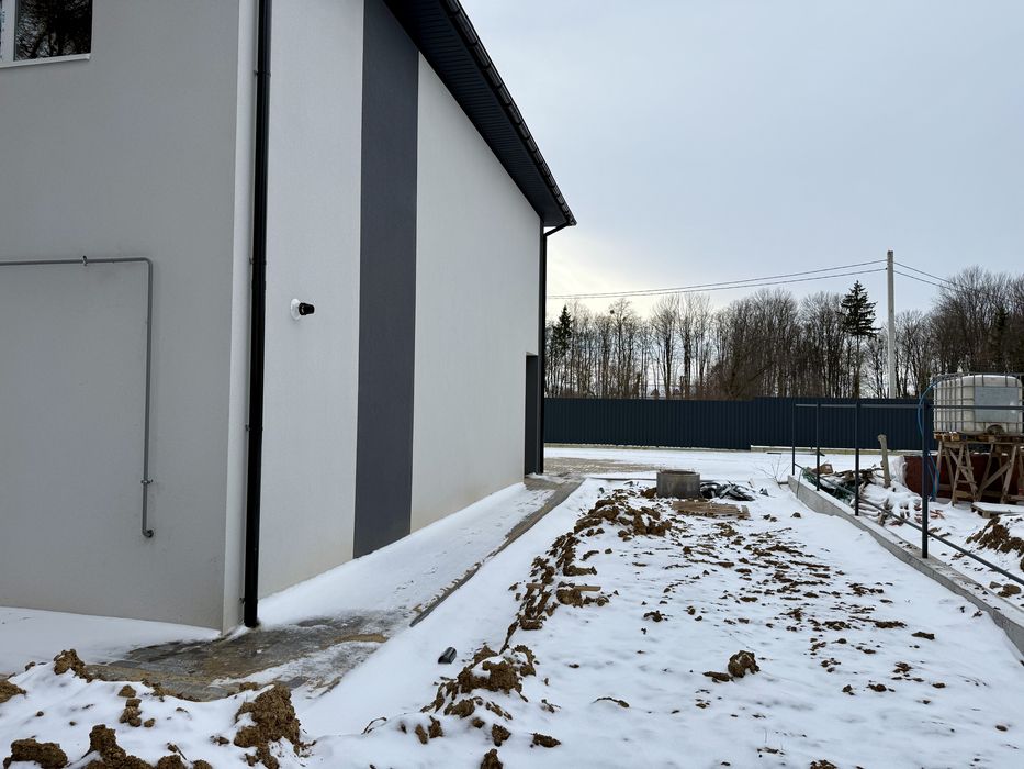 Продам дуплекс з гаражем