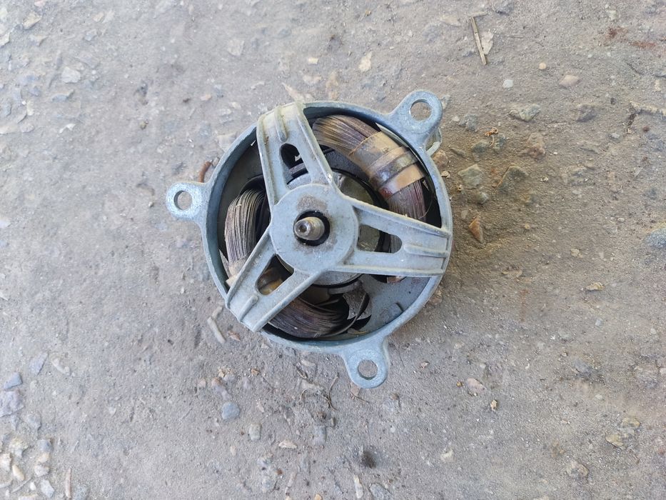 Електродвигун. Электродвигатель