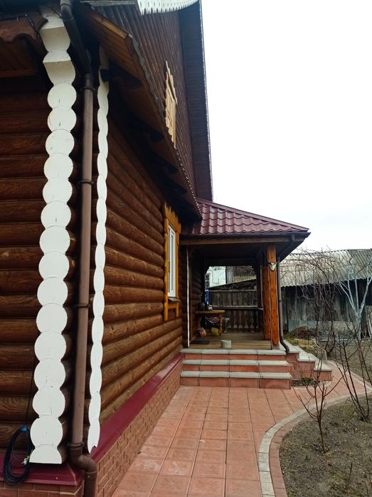 Продам НОВИЙ будинок на березі річки. Селище Сосниця.