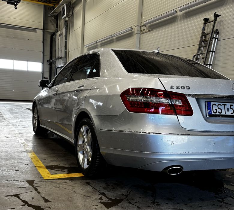 Mercedes w 212 Avangarde