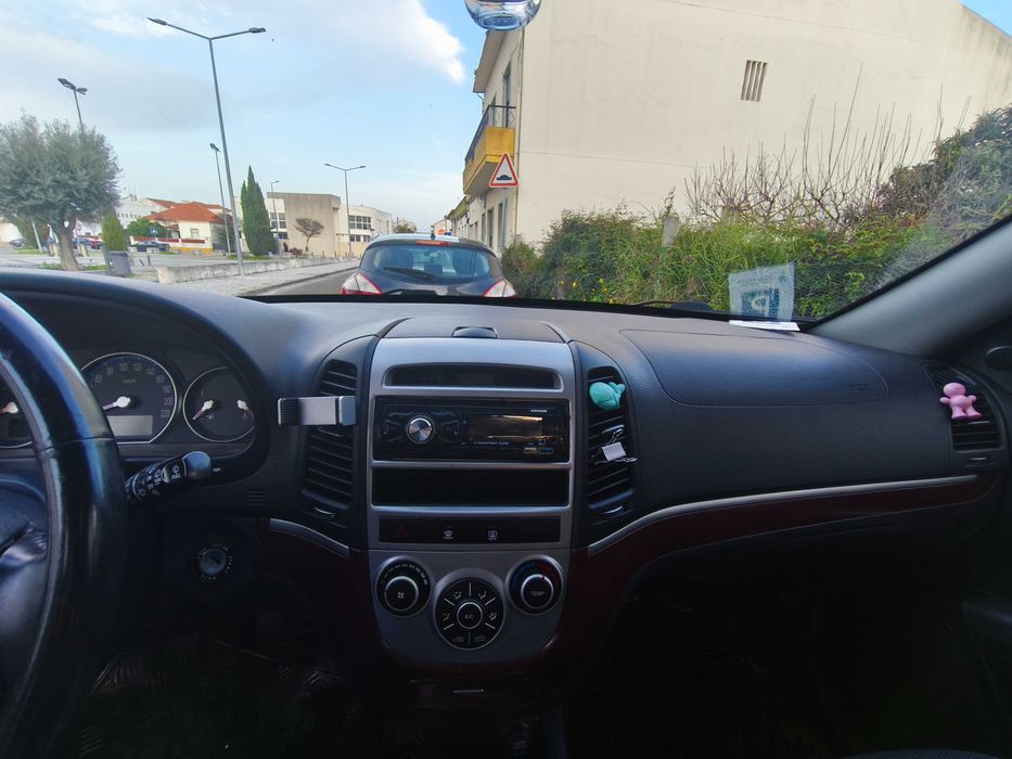 Vende-se Hyundai Santa Fe 2.2 Diesel – 7 Lugares – 2010 — photo 5