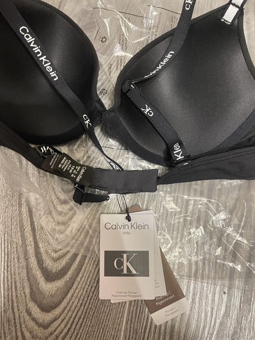 Новый! Оригинал! бюстгалтер Calvin Klein 36A