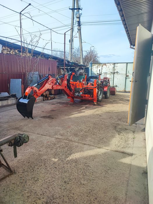 Міні єкскаватор.