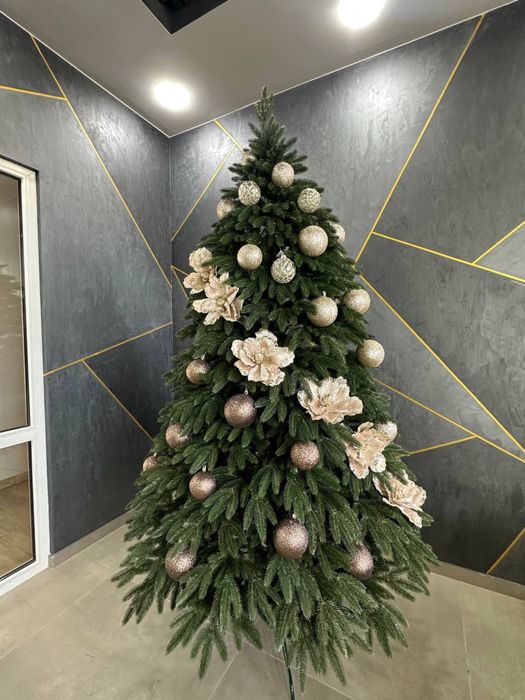 Штучні ялинки та сосни. Ялинка. Ель. Лита ялинка. Елка искусственная.