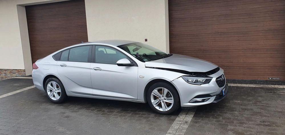Opel Insignia 1.5 Turbo Salon PL 1 właściciel. Po kolizji drogowej