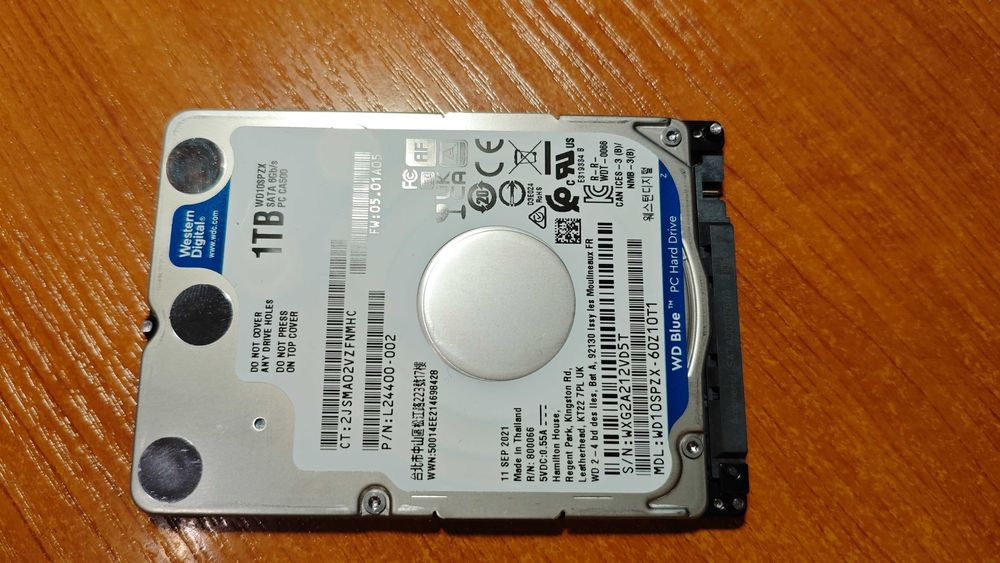 Продается жёсткий диск Western Digital HDD 1Tb для ноутбука.