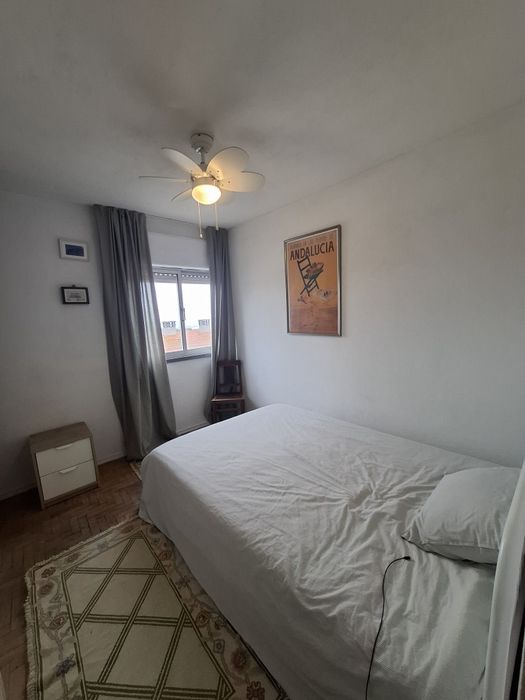 Quarto disponível para arrendar perto do Polo Universitário da Ajuda e Palácio da Ajuda – Lisboa