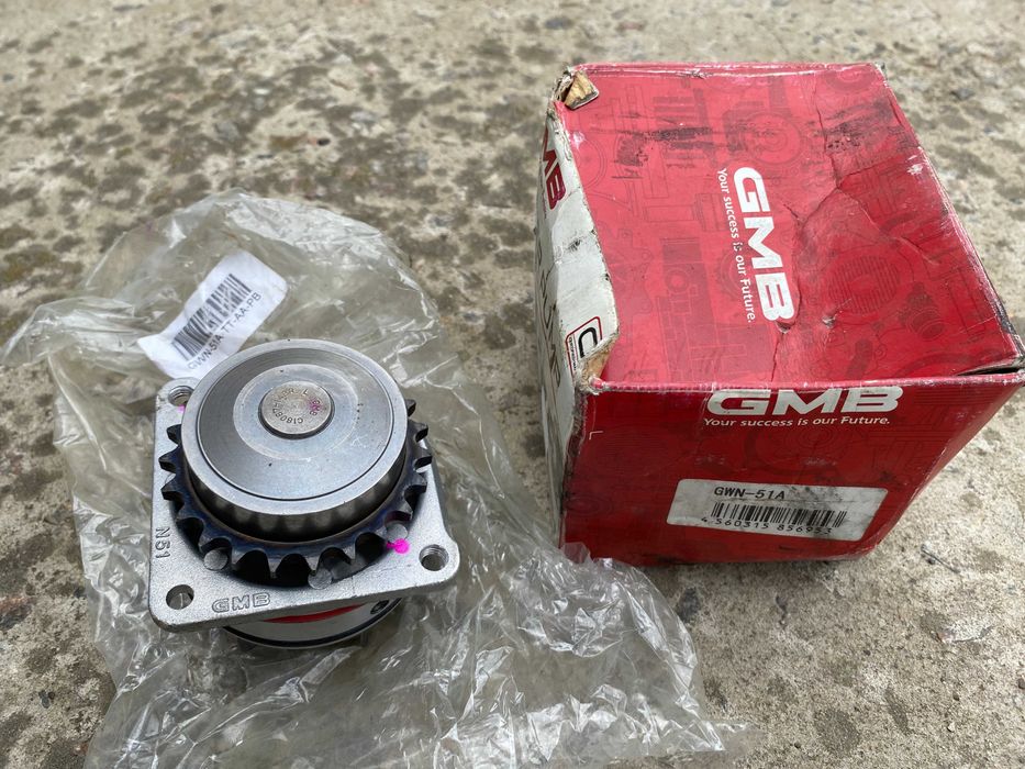 Помпа Ниссан Максима A32 Насос системы охлаждения 2.0 V6 - 3.0 V6 GMB GWN-51A