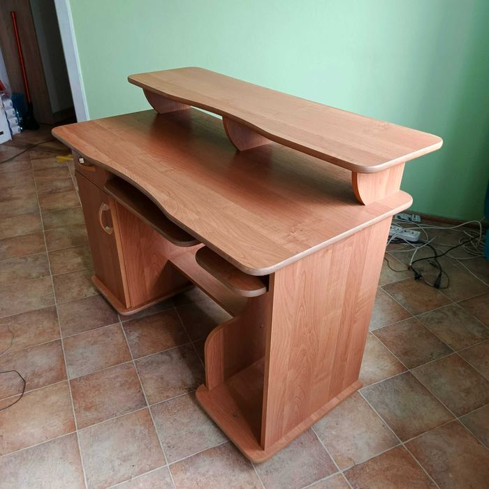 Biurko młodzieżowe