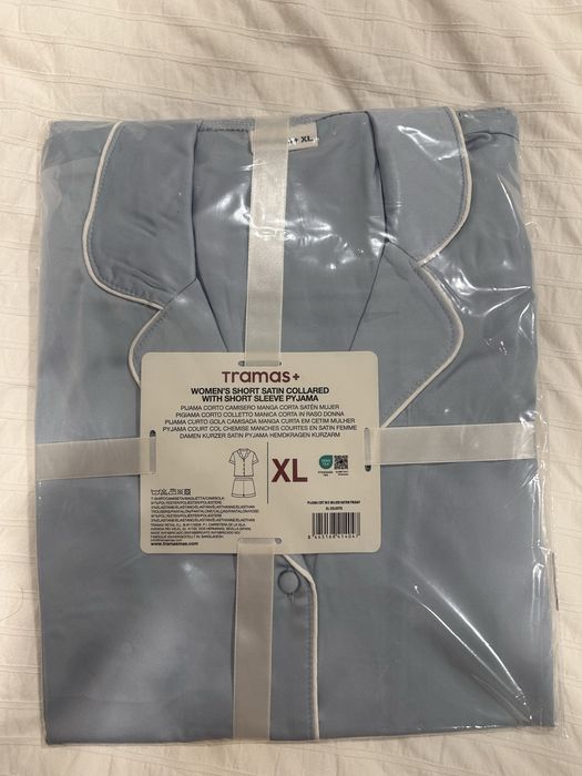 Conjunto de cetim azul claro XL da TRAMAS