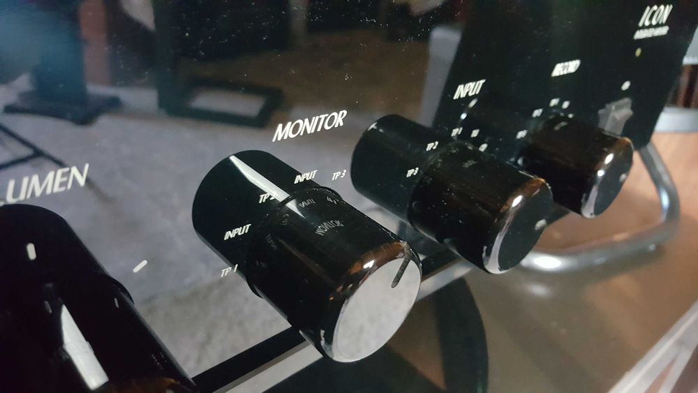 Wzmacniacz integra Sac Icon akrylowy bardzo ładny