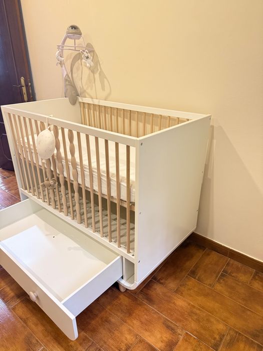 Berço e colchão criança