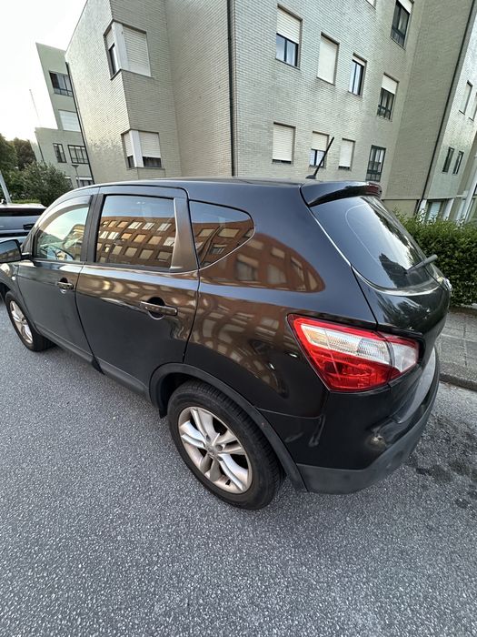 Nissan Qashqai - Carro
