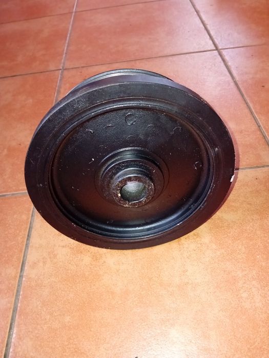 Vendo polie nova de motor BMW é 46