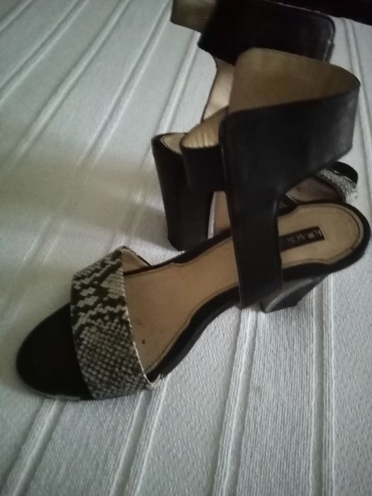 Sandálias de cerimónia