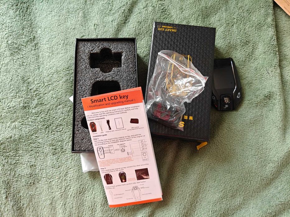 Uniwersalny TK800. Do BMW.  Ekran dotykowy LCD