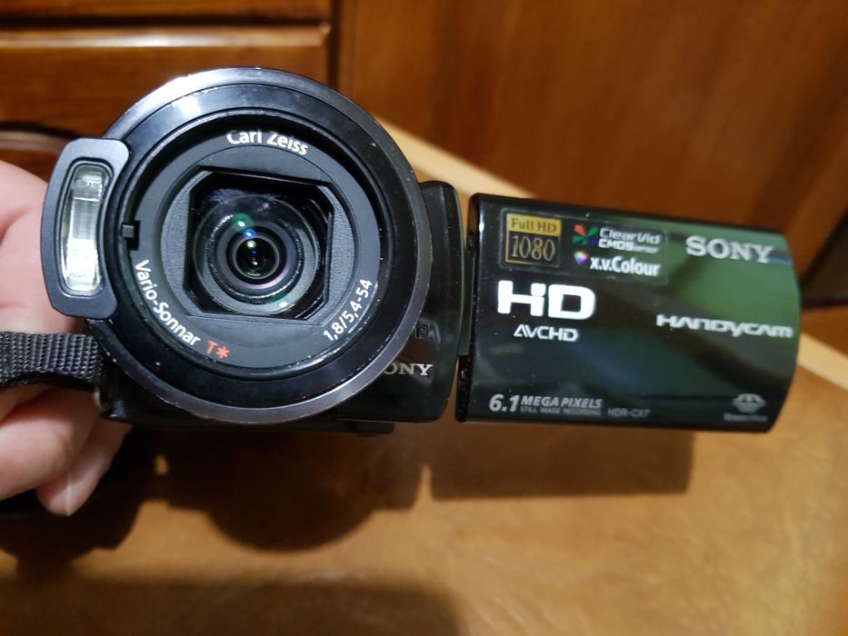 Відеокамера Sony HDR-Cx7ek  CMOS (Carl Zeiss)