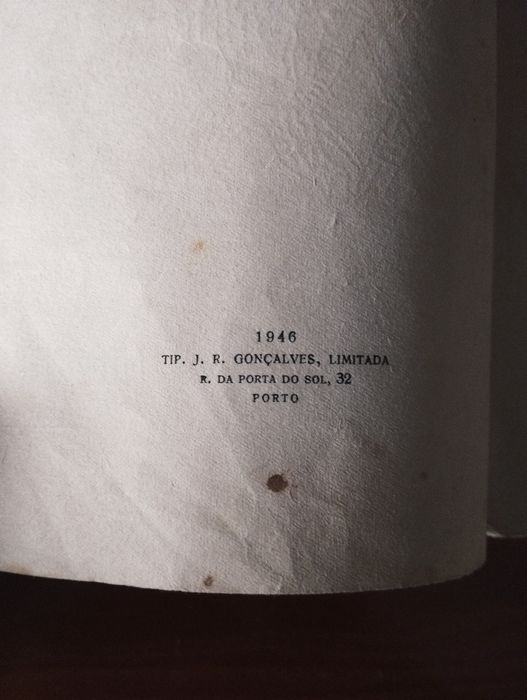 Primeira edição em português de feiticeiro de oz de 1946
