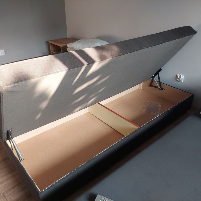 Tapczan łóżko jednoosobowe