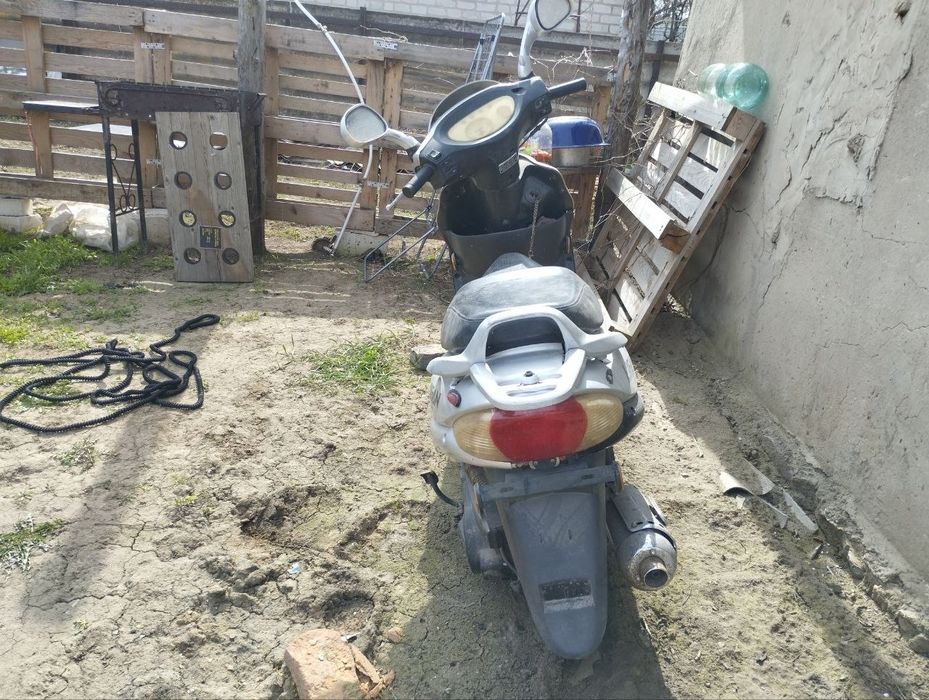 Скутер лифан 125